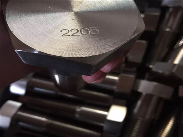 en 1.4462 f51 uns s31803 saf 2205 պտուտակ