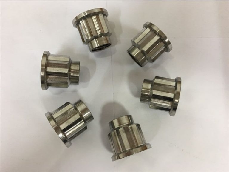 12 կետով ընկույզ